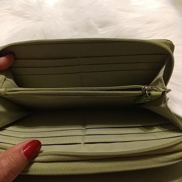 Leather Wallet by Stone Mountain - Picture 6 of 8